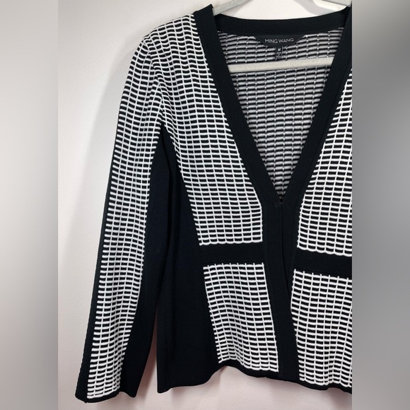 NWOT MING WANG Women’s Black and White Knit Cardigan Size Medium - Picture 2 of 6
